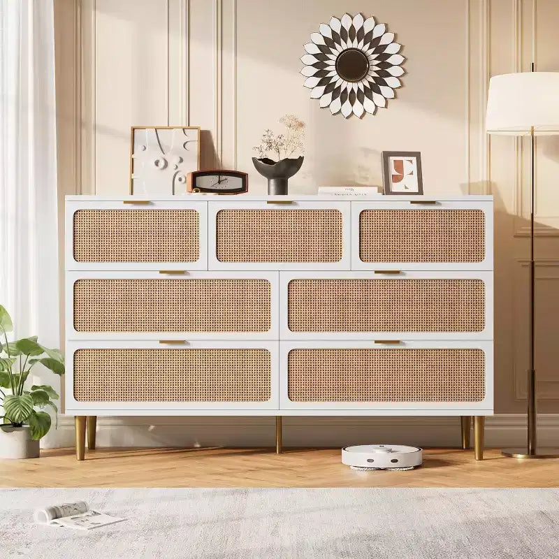 Rattan-Kommoden mit 7 Schubladen für das Schlafzimmer, hohe Kommode mit tiefen Schubladen, große Schubladenkommode für den Kleiderschrank mit breiter Oberseite, lange Holzkommode