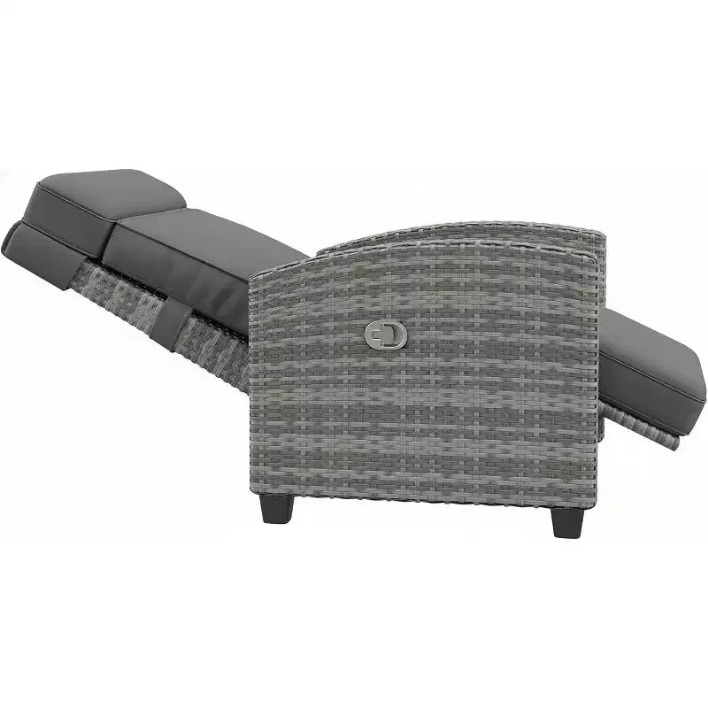 Fauteuil inclinable de jardin avec réglage indépendant du dossier et du repose-pieds, 150 positions verrouillables pour plus de confort, commande facile sur les accoudoirs, chaise longue d’extérieur