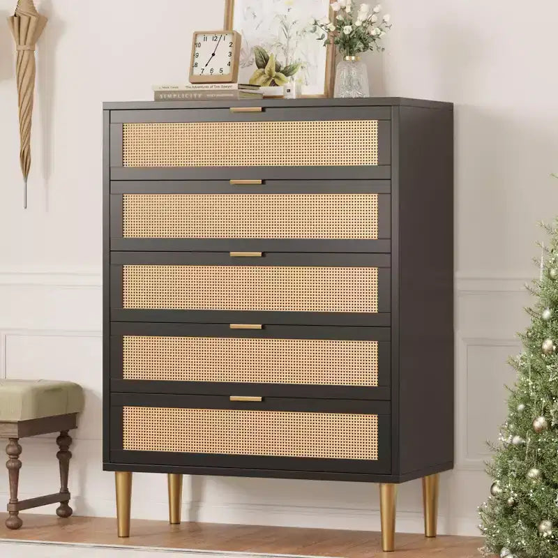 Kommode aus Rattan mit 5 Schubladen und goldenen Beinen, hoher Schubladenschrank für Schlafzimmer und Wohnzimmer