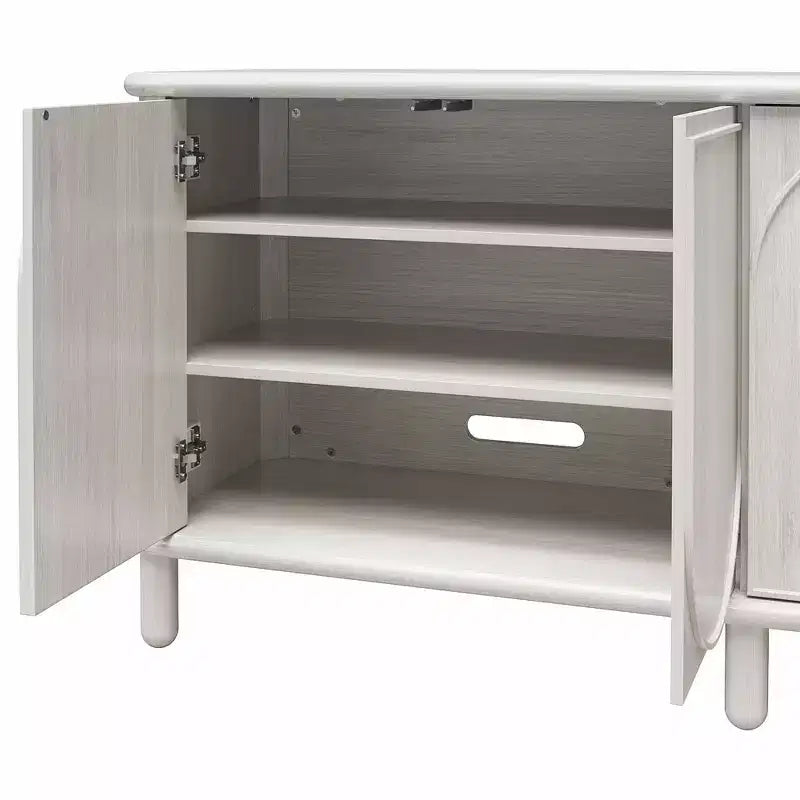 Sideboard aus rustikalem Holz mit verstellbaren Einlegeböden